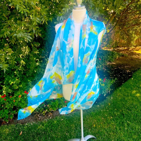 Vibrant Blue Floral Top 🌷Scarf - Picture 3 of 5